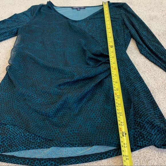 Jones New York green long sleeve snake print side ruching chiffon blouse size M - Picture 9 of 10